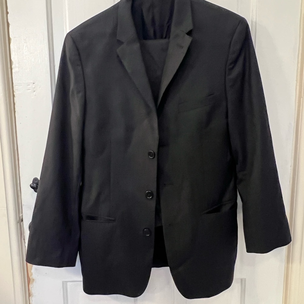 H&M Black Suit Elegant Formal Attire - 36R, Italian wool!